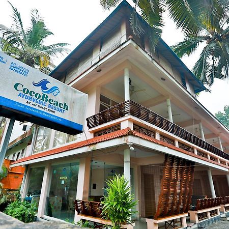 Hotel CocoBeach Kovalam Bagian luar foto