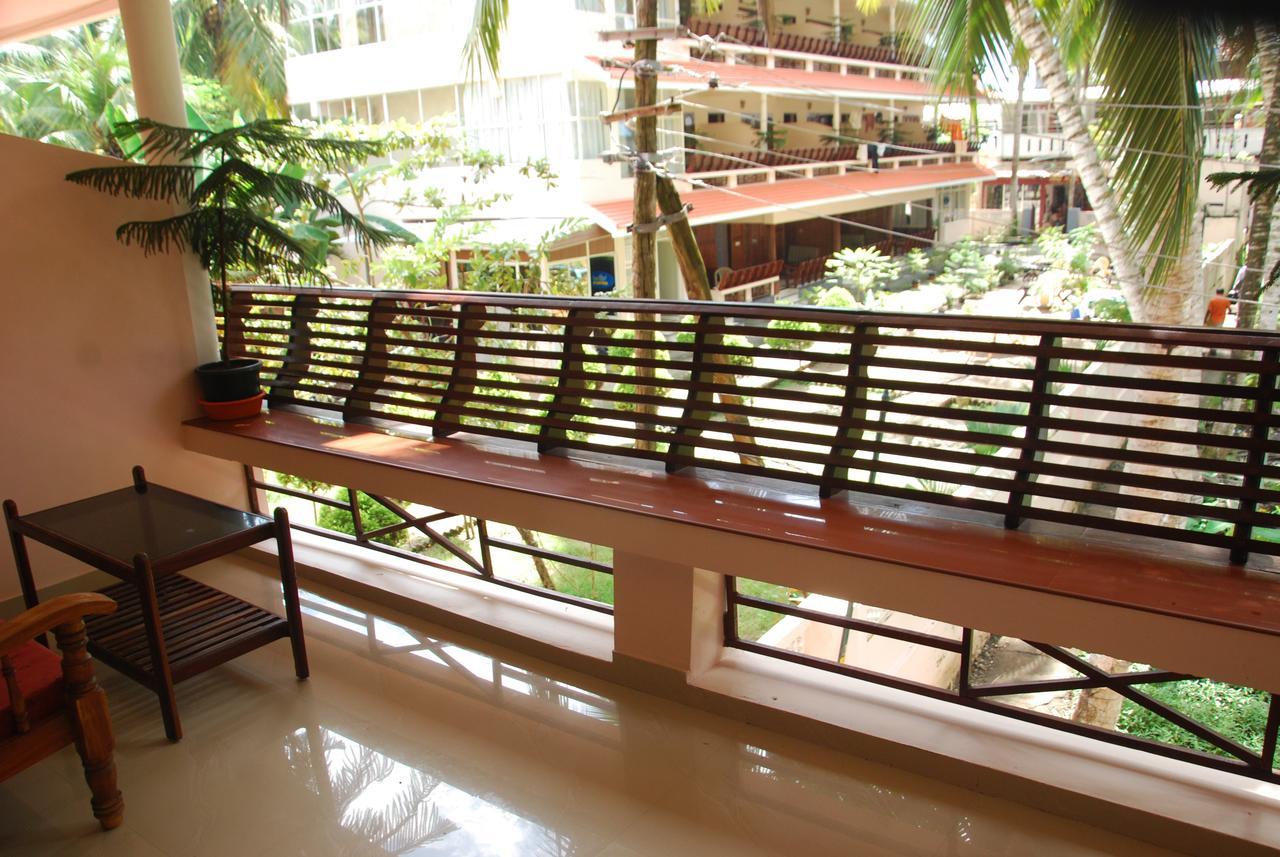 Hotel CocoBeach Kovalam Bagian luar foto